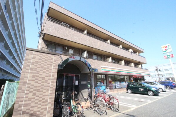 APARTAMENT　DE　KADOMATSUの物件外観写真